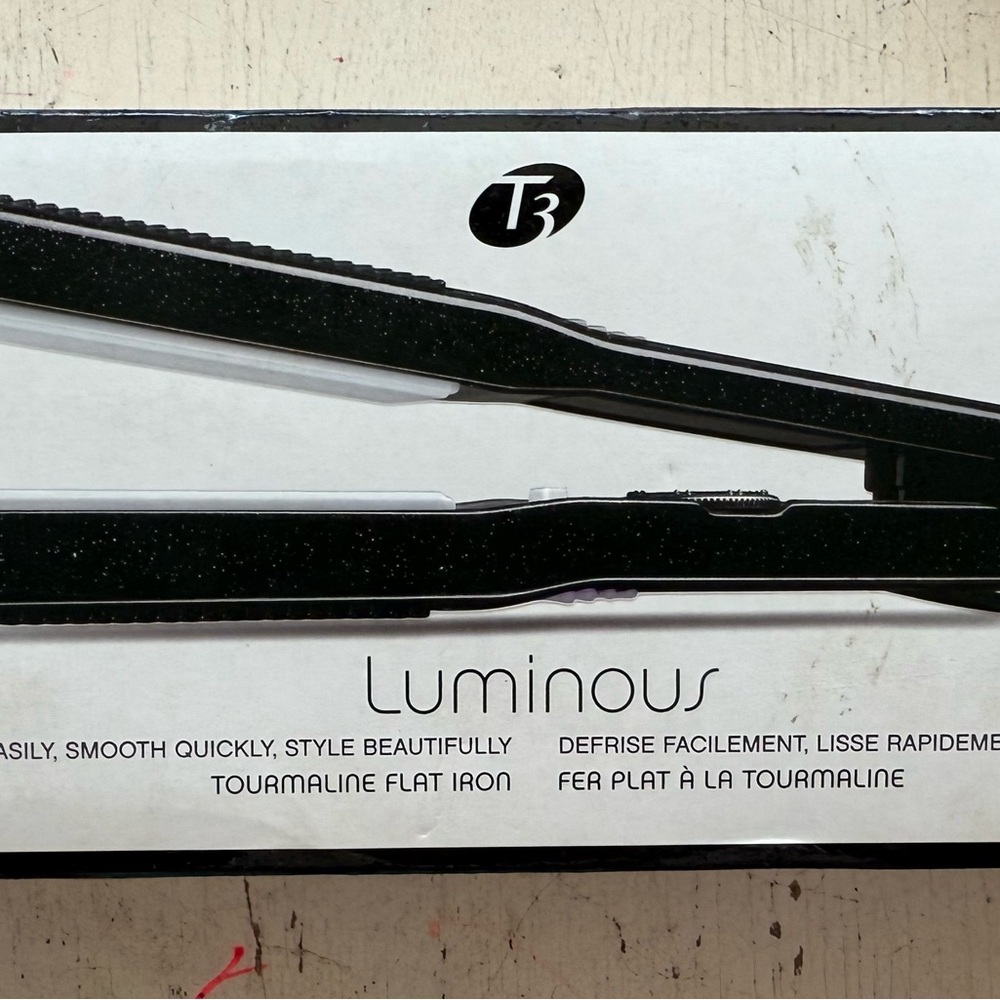 T3 Luminous Tourmaline Hair Straightener in Black